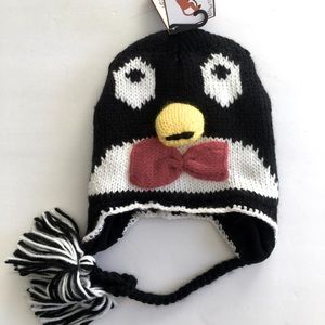 Kids Knit penguin hat.NWT